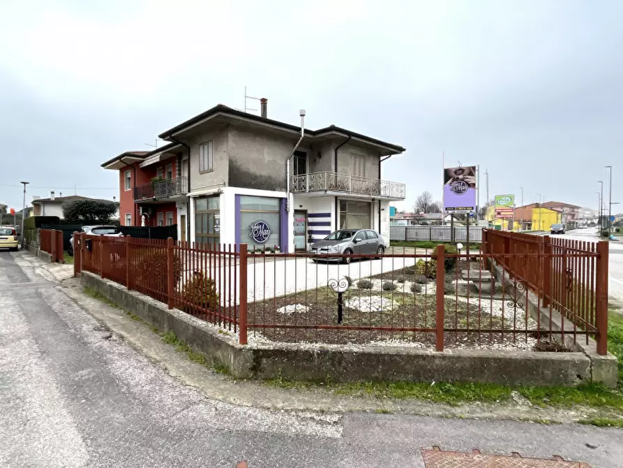 Immagine 2 di Villetta a schiera in vendita  in Via Dante Alighieri a Noventa Vicentina