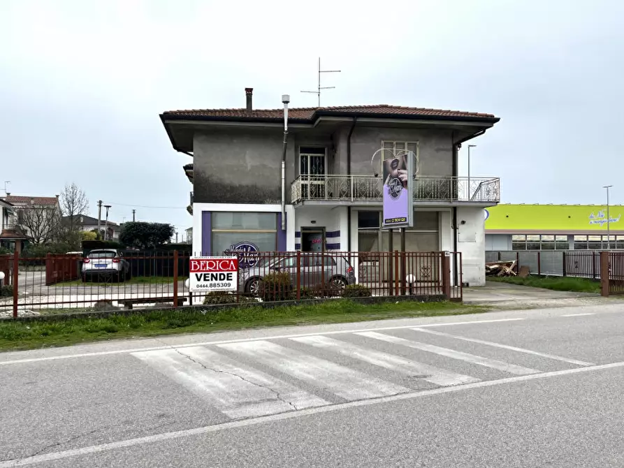 Immagine 3 di Villetta a schiera in vendita  in Via Dante Alighieri a Noventa Vicentina