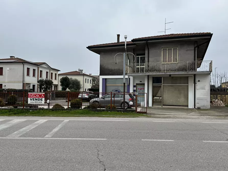 Immagine 4 di Villetta a schiera in vendita  in Via Dante Alighieri a Noventa Vicentina