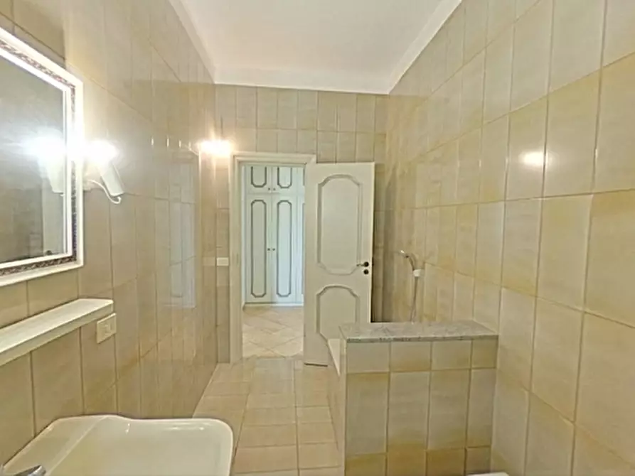 Immagine 42 di Villa in vendita  in Tupparello a Fasano