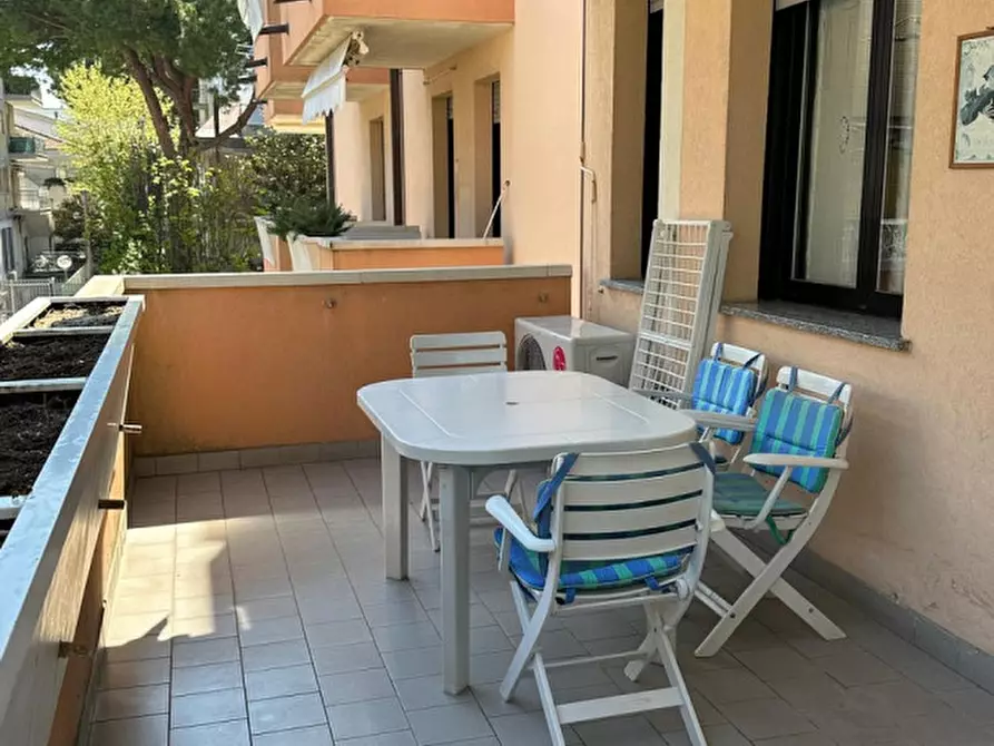 Immagine 2 di Appartamento in vendita  in Viale Ciceruacchio a Riccione