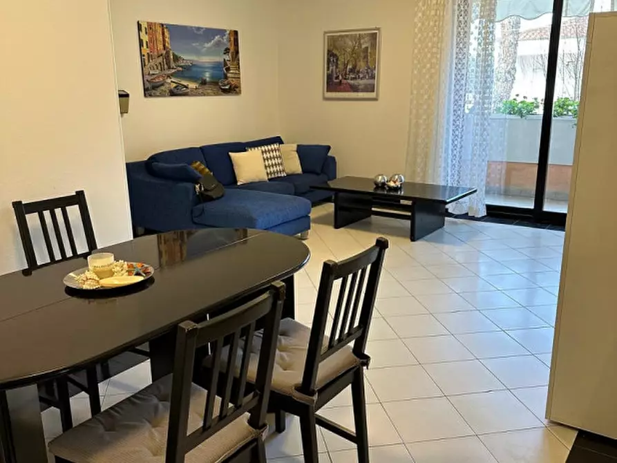 Immagine 5 di Appartamento in vendita  in Viale Ciceruacchio a Riccione