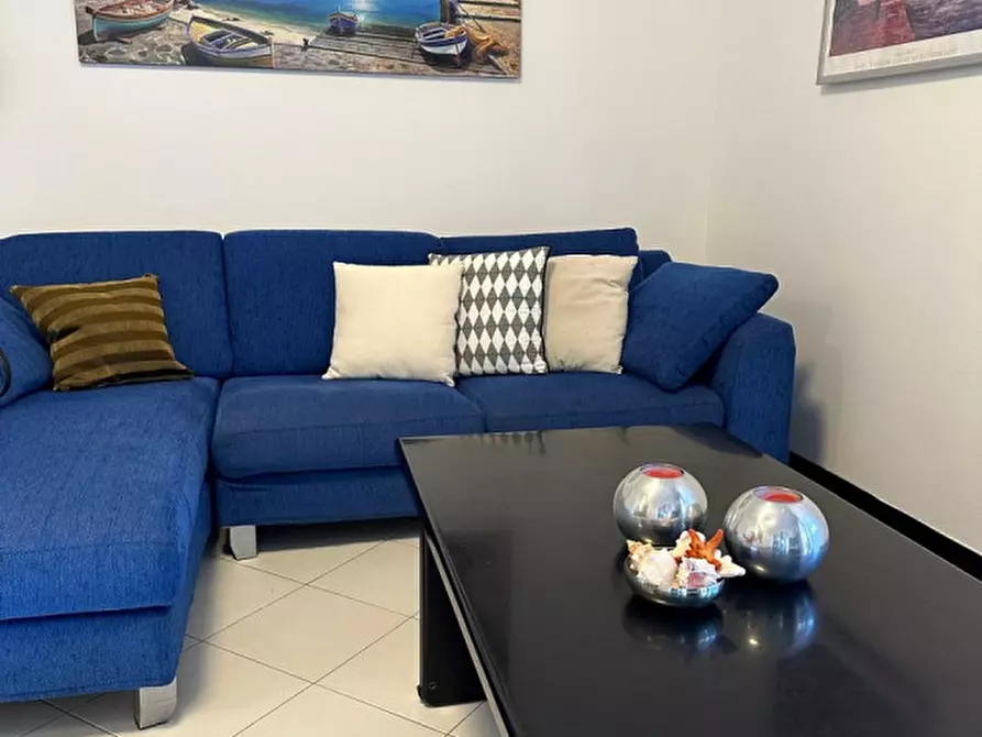 Immagine 6 di Appartamento in vendita  in Viale Ciceruacchio a Riccione