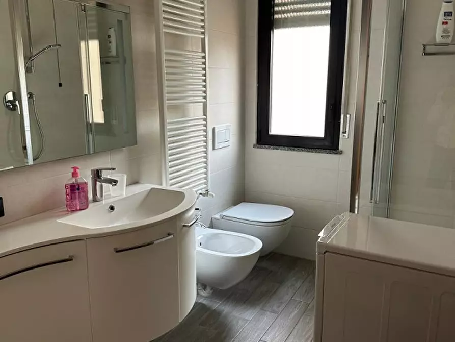 Immagine 14 di Appartamento in vendita  in Viale Ciceruacchio a Riccione