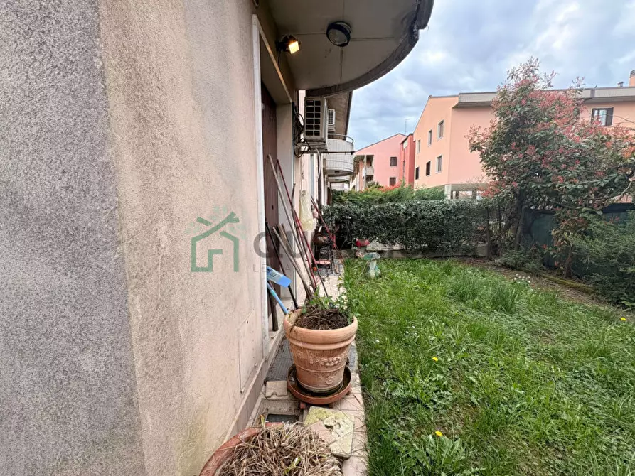 Immagine 3 di Villetta a schiera in vendita  in VIA DEGLI ALPINI a Castel D'azzano