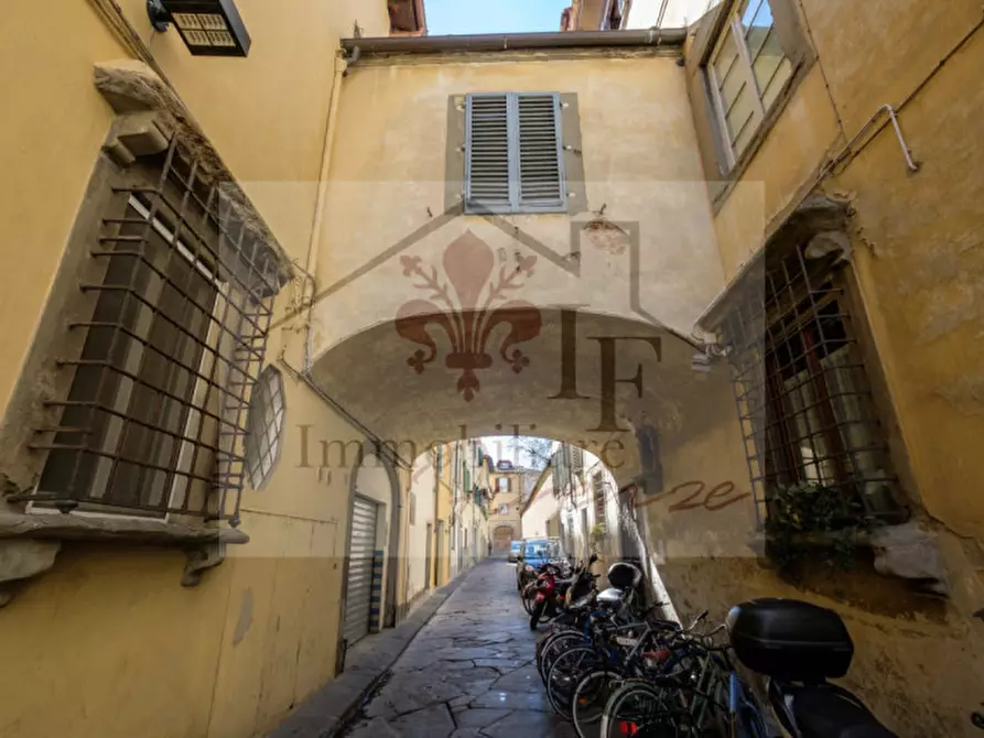Immagine 8 di Negozio in vendita  in Via d'Ardiglione a Firenze