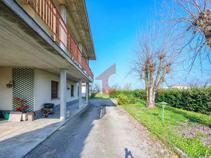 Immagine 4 di Villa in vendita  in località casalbarbato a Fontanellato