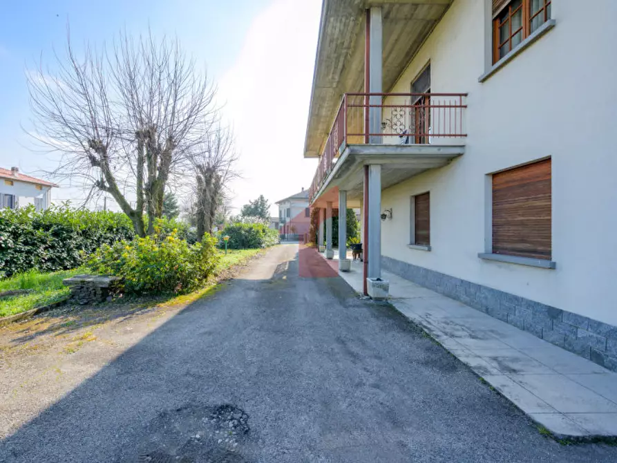 Immagine 5 di Villa in vendita  in località casalbarbato a Fontanellato
