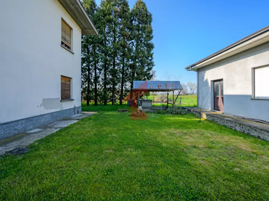 Immagine 9 di Villa in vendita  in località casalbarbato a Fontanellato