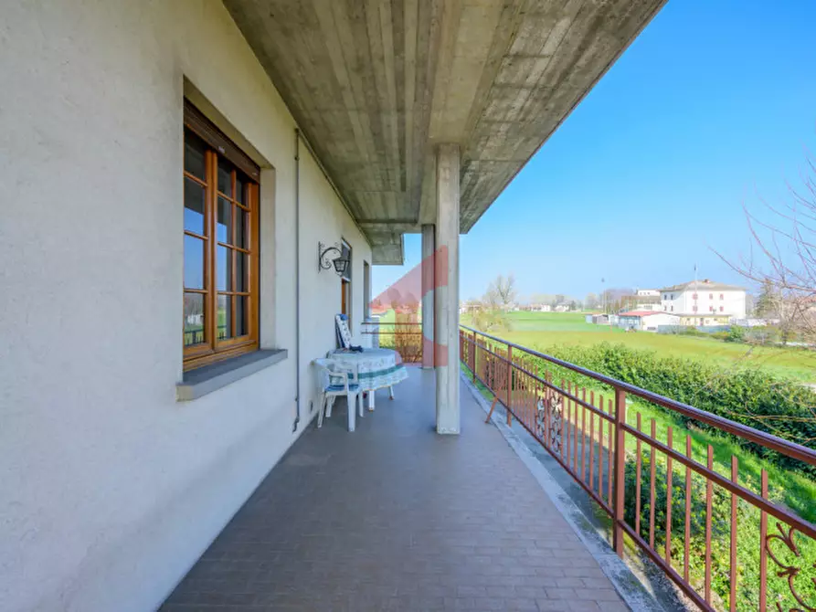 Immagine 72 di Villa in vendita  in località casalbarbato a Fontanellato