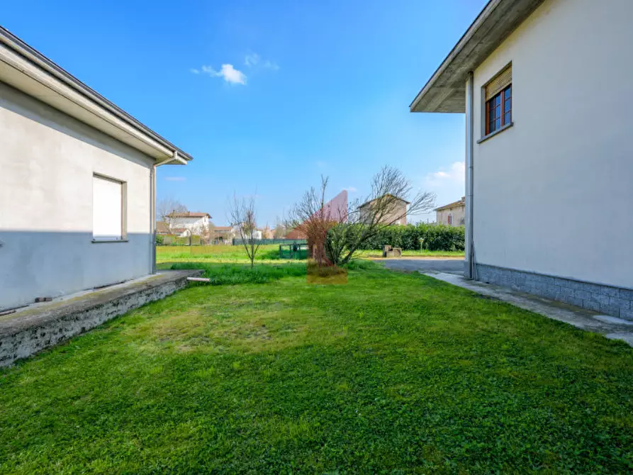 Immagine 15 di Villa in vendita  in località casalbarbato a Fontanellato