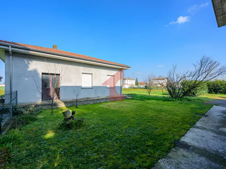 Immagine 16 di Villa in vendita  in località casalbarbato a Fontanellato