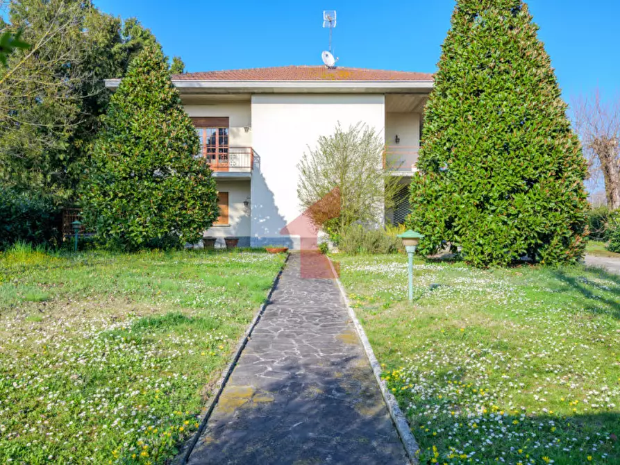 Immagine 82 di Villa in vendita  in località casalbarbato a Fontanellato