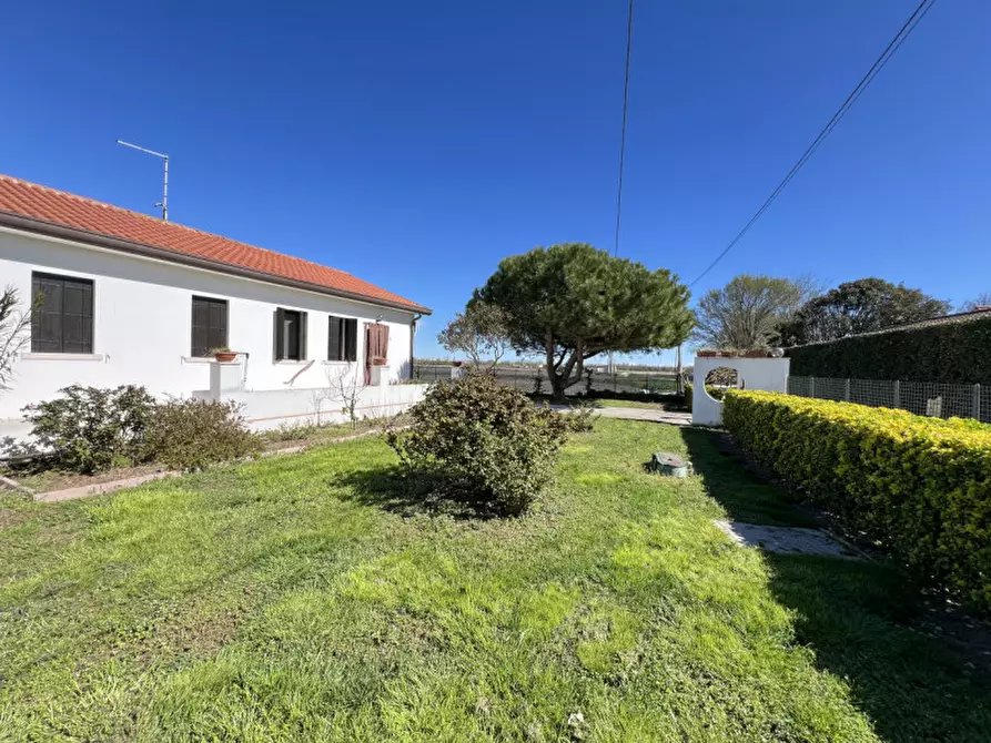 Immagine 2 di Casa indipendente in vendita  in Via Primo Maggio a Chioggia