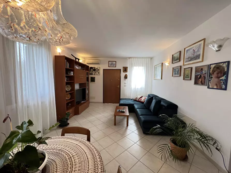 Immagine 29 di Casa indipendente in vendita  in Via Primo Maggio a Chioggia