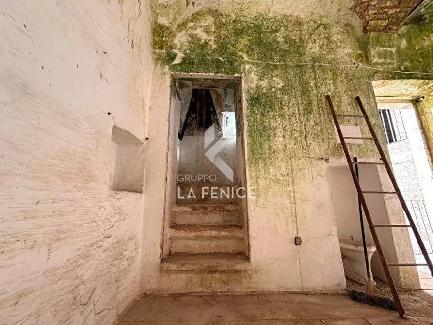 Immagine 9 di Casa indipendente in vendita  in vico montedoro a Martina Franca