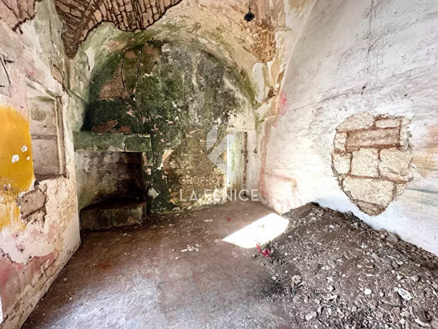 Immagine 50 di Casa indipendente in vendita  in vico montedoro a Martina Franca