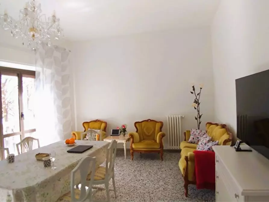 Immagine 6 di Appartamento in vendita  in Via Guglielmo Marconi a Passignano Sul Trasimeno