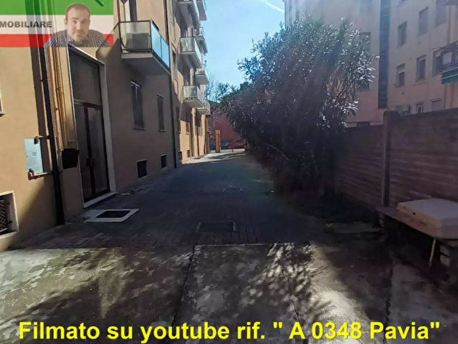 Immagine 3 di Garage in affitto  in viale campari a Pavia