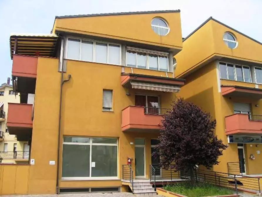 Immagine 1 di Ufficio in vendita  in VIA EMILIA 17 a Rimini
