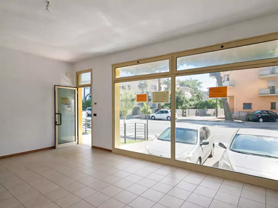 Immagine 4 di Ufficio in vendita  in VIA EMILIA 17 a Rimini