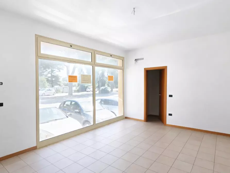 Immagine 5 di Ufficio in vendita  in VIA EMILIA 17 a Rimini