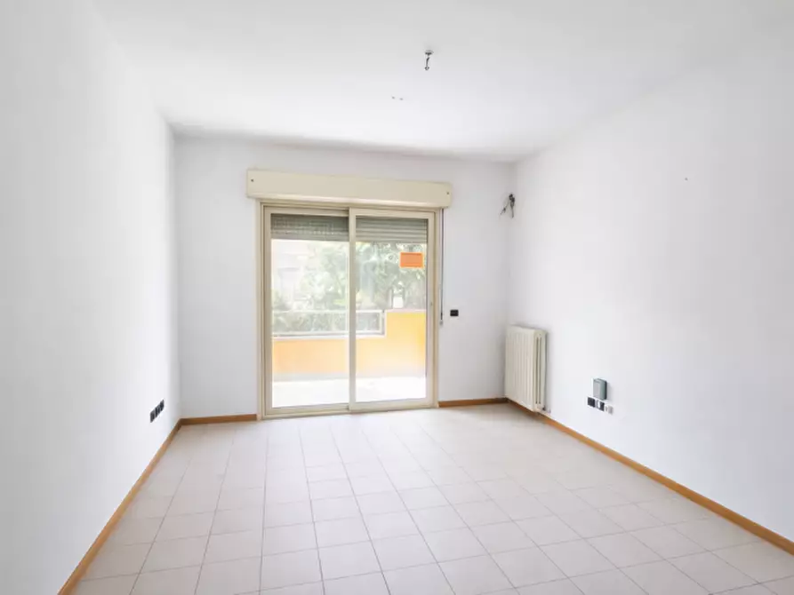 Immagine 9 di Ufficio in vendita  in VIA EMILIA 17 a Rimini