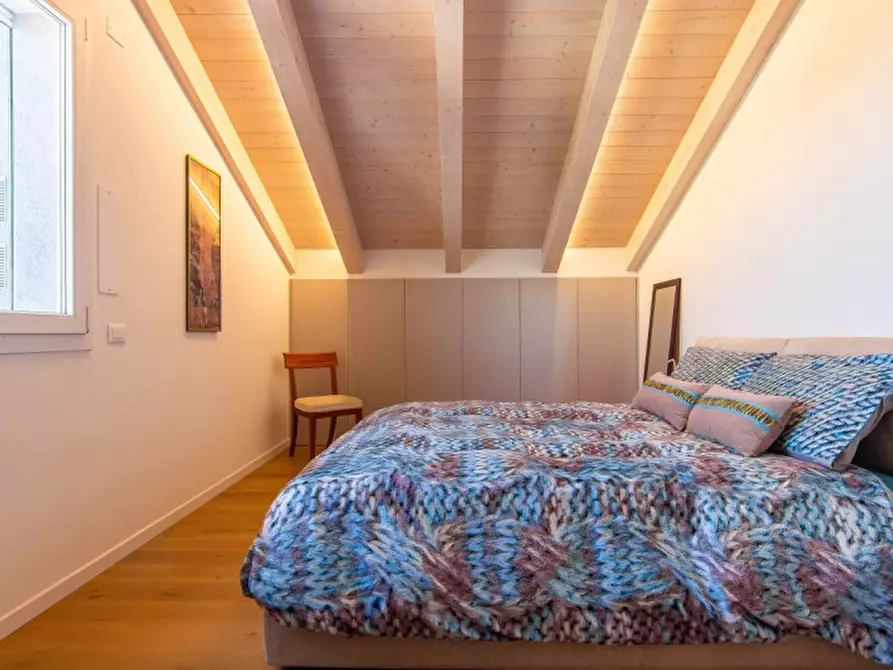 Immagine 34 di Attico in vendita  in Via Jacopo Filiasi a Padova