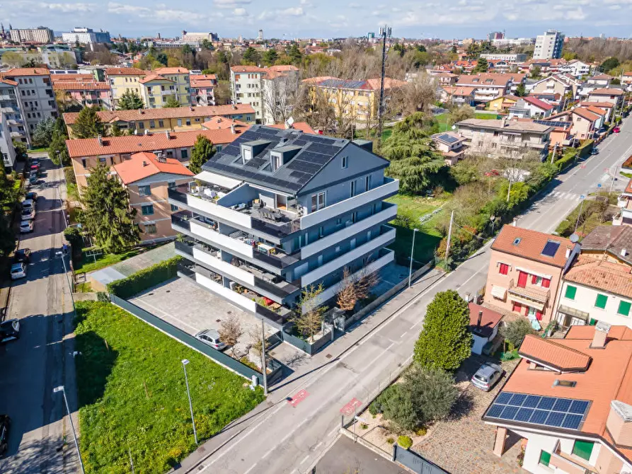 Immagine 38 di Attico in vendita  in Via Jacopo Filiasi a Padova