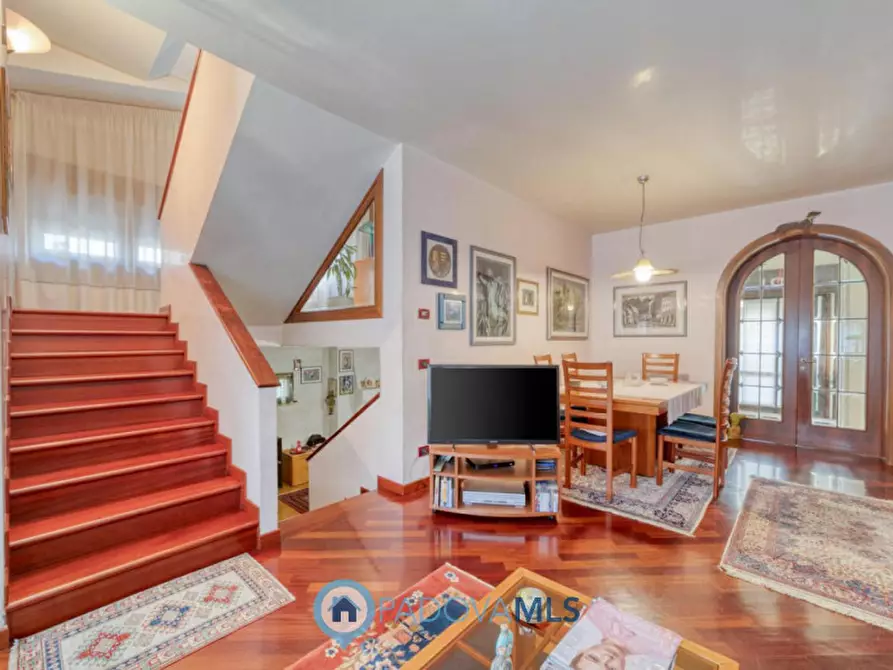 Immagine 4 di Villa in vendita  in Via Sebastiano Giacomelli a Padova