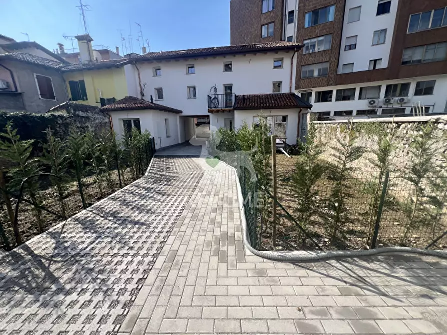 Immagine 1 di Casa indipendente in vendita  in Via di Mezzo, 53 a Udine