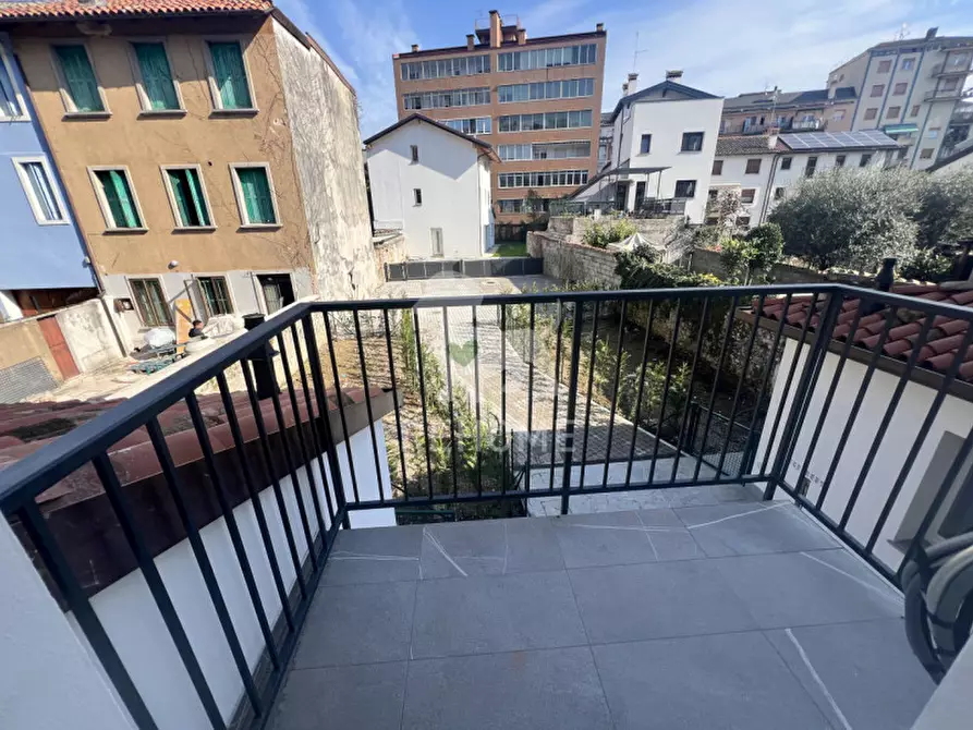 Immagine 9 di Casa indipendente in vendita  in Via di Mezzo, 53 a Udine