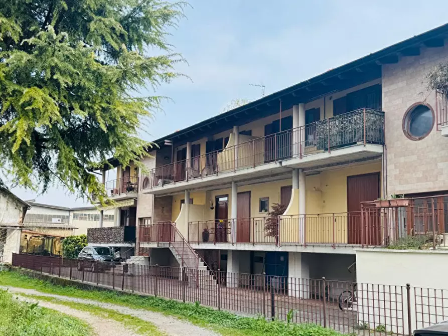 Immagine 1 di Appartamento in vendita  in Via. Cristoforo colombo a Calvisano