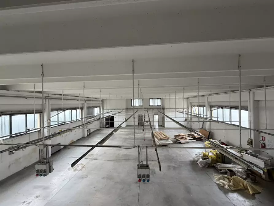 Immagine 7 di Capannone industriale in vendita  in Via Bacchiglione a Cervarese Santa Croce