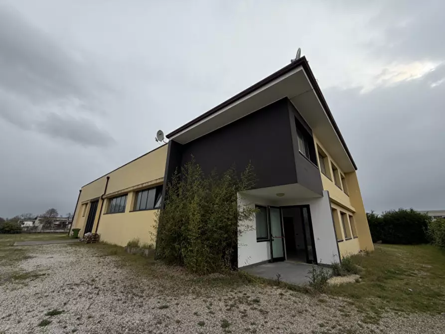 Immagine 17 di Capannone industriale in vendita  in Via Bacchiglione a Cervarese Santa Croce