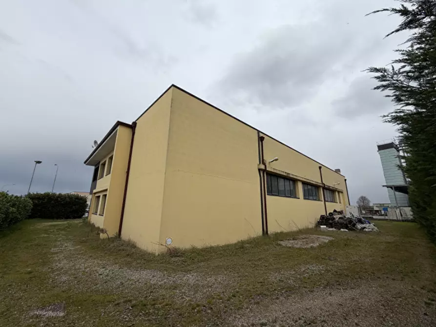 Immagine 21 di Capannone industriale in vendita  in Via Bacchiglione a Cervarese Santa Croce