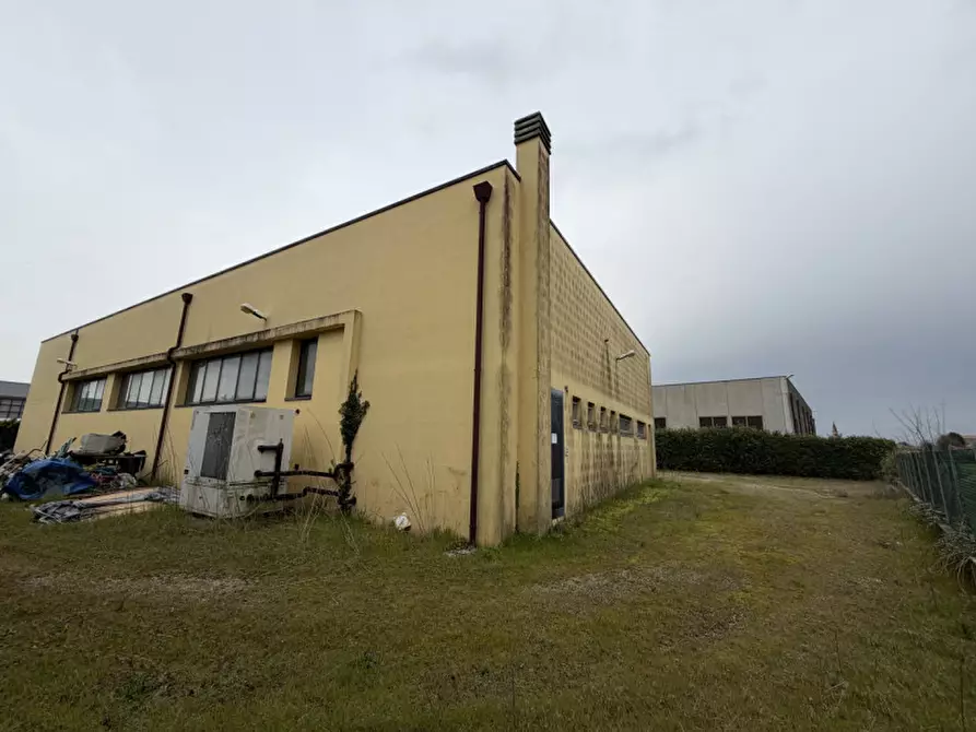 Immagine 25 di Capannone industriale in vendita  in Via Bacchiglione a Cervarese Santa Croce