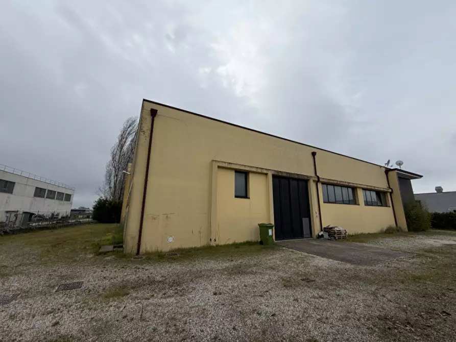 Immagine 27 di Capannone industriale in vendita  in Via Bacchiglione a Cervarese Santa Croce