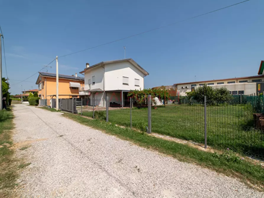 Immagine 32 di Casa indipendente in vendita  in Via Breo a Piove Di Sacco