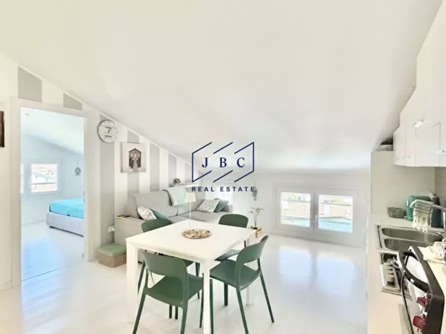 Immagine 1 di Appartamento in vendita  in VIA AQUILEIA Piano 4 a Jesolo