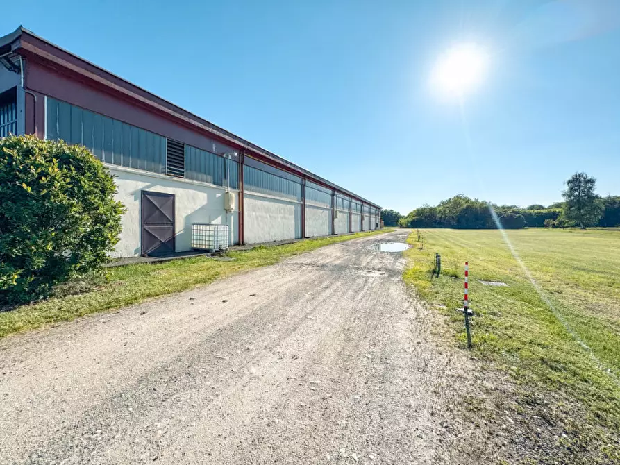 Immagine 1 di Capannone industriale in vendita  in Via Gaudenzio Ferrari 93 a Ghislarengo