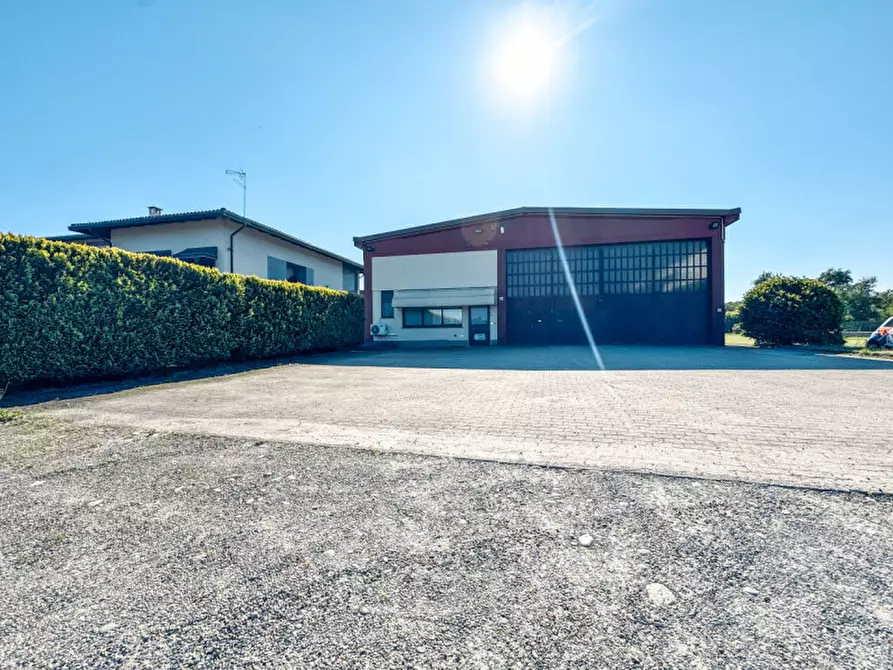 Immagine 2 di Capannone industriale in vendita  in Via Gaudenzio Ferrari 93 a Ghislarengo