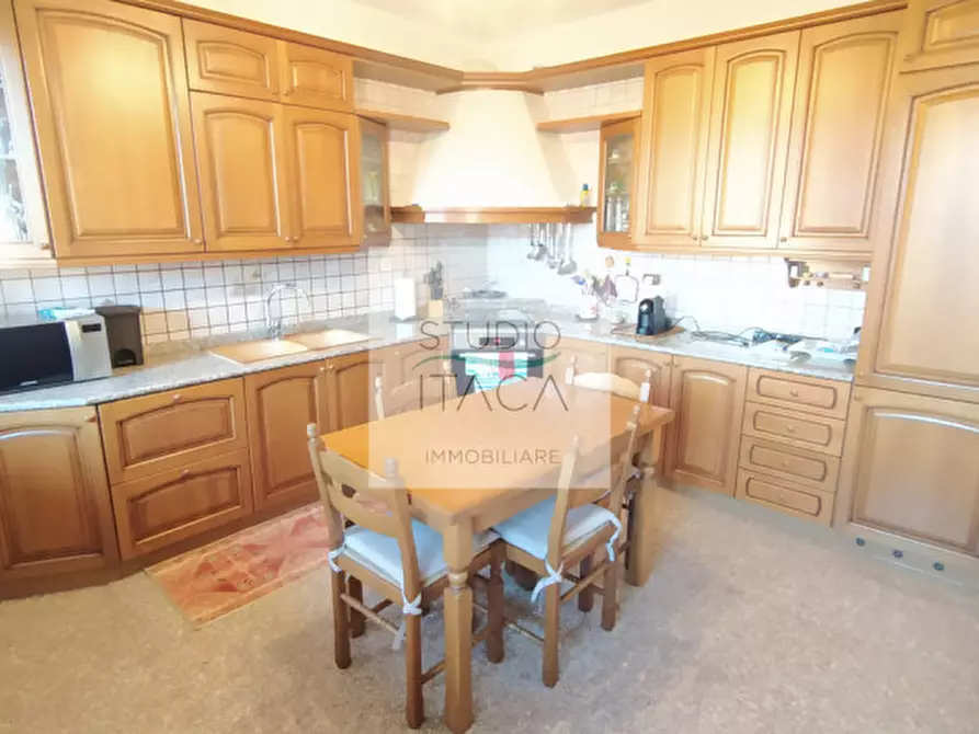 Immagine 5 di Casa bifamiliare in vendita  in via Polesine a Padova