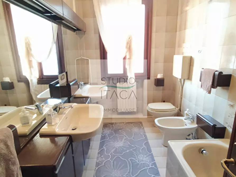 Immagine 14 di Casa bifamiliare in vendita  in via Polesine a Padova