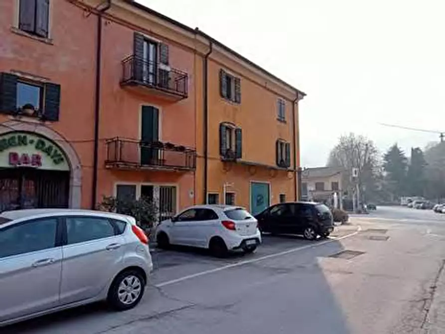 Immagine 3 di Negozio in vendita  in Via Chiesuola 2 a Grezzana