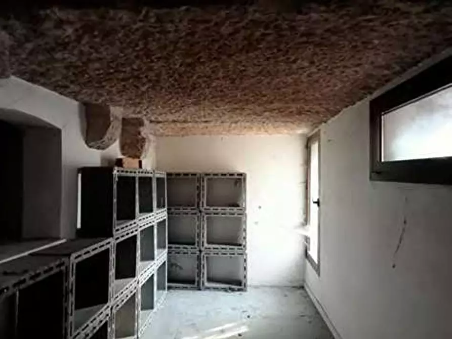 Immagine 34 di Negozio in vendita  in Via Chiesuola 2 a Grezzana