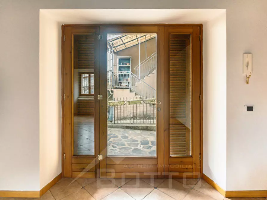 Immagine 17 di Appartamento in vendita  in Via Malnaggio a Omegna