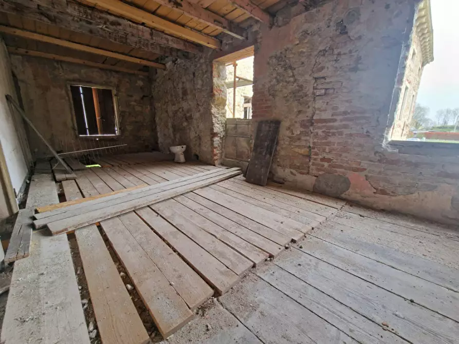 Immagine 12 di Rustico / casale in vendita  in Via Colderuga a Longare
