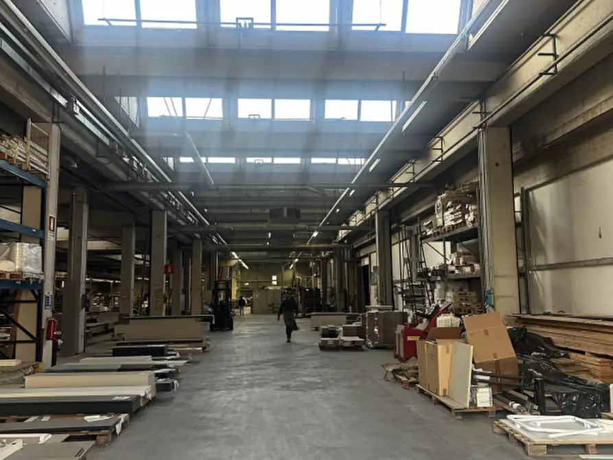 Immagine 1 di Capannone industriale in affitto  in VIA BRUSADA a Silea