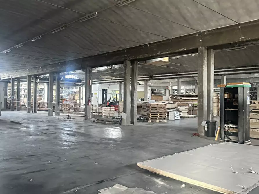 Immagine 2 di Capannone industriale in affitto  in VIA BRUSADA a Silea